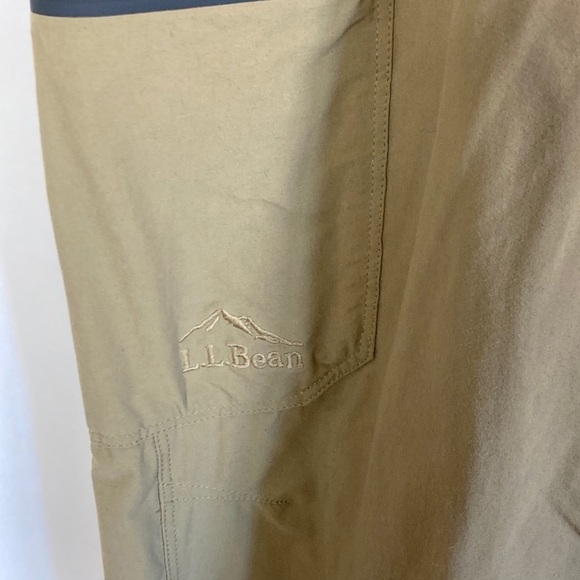 LL Bean Cargo Sz 36 x 30 - Picture 3 of 6